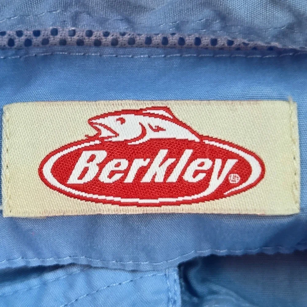 Berkley Fishing Shirt Mens XL SS Ventilated Mesh Back Utility Pockets Sky Blue
